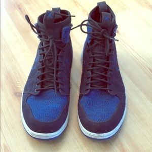 Nike Air Jordan 1 Flyknit Royal.